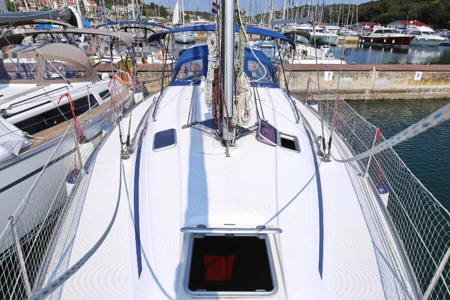 Bavaria 38