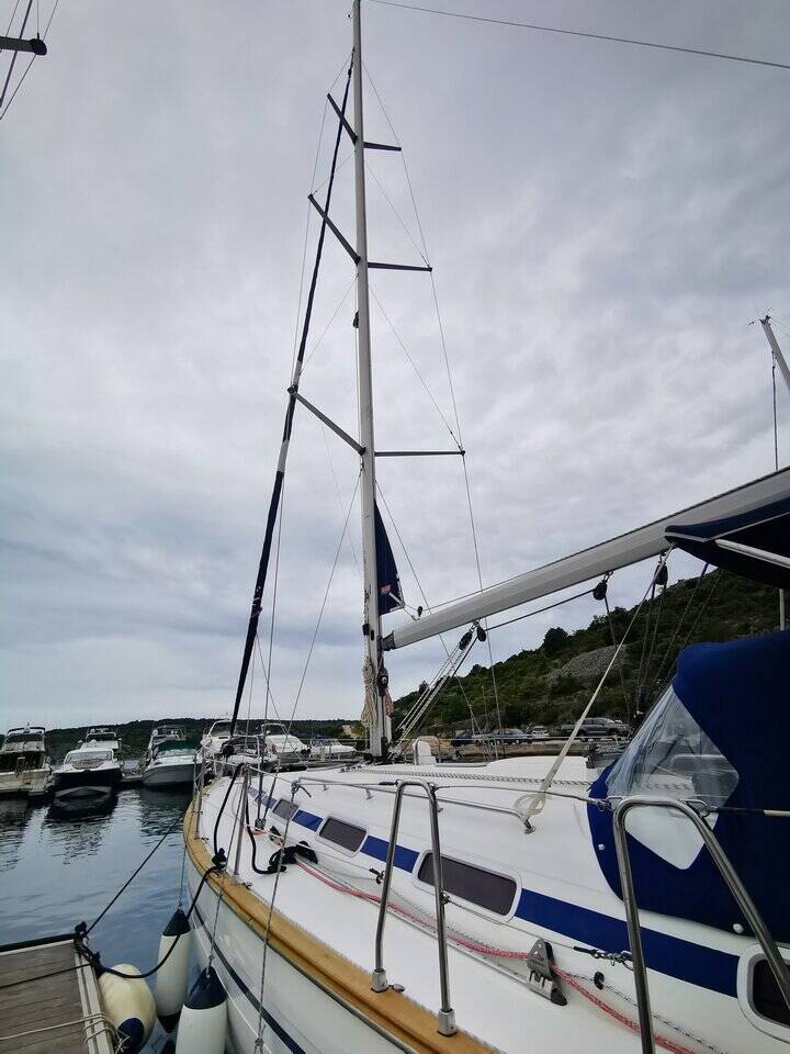 Bavaria 44