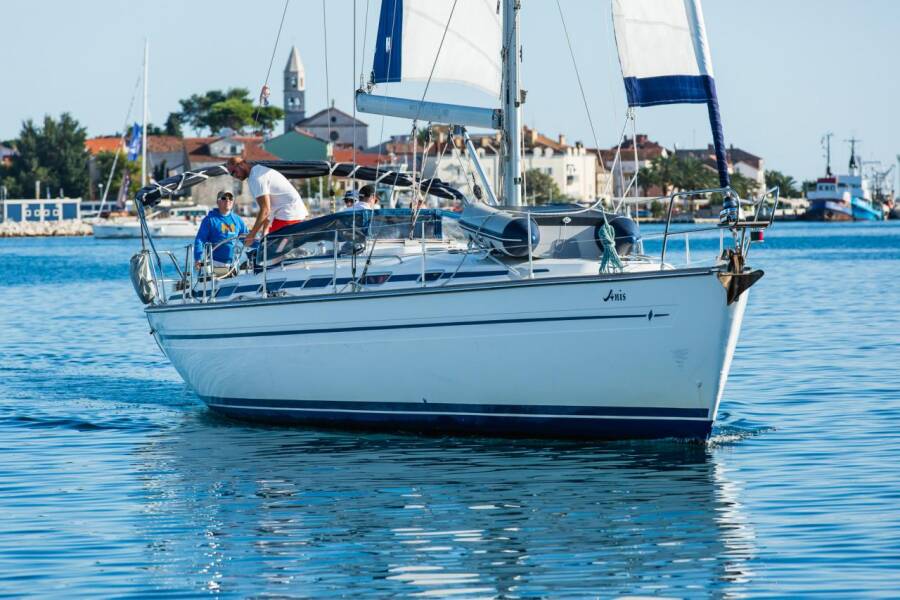 Bavaria 44