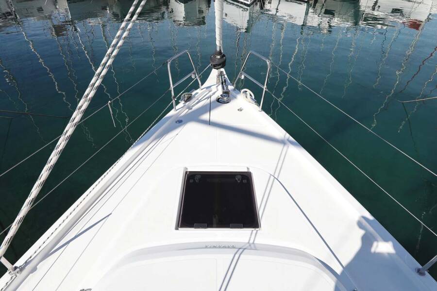 Bavaria C42 Style