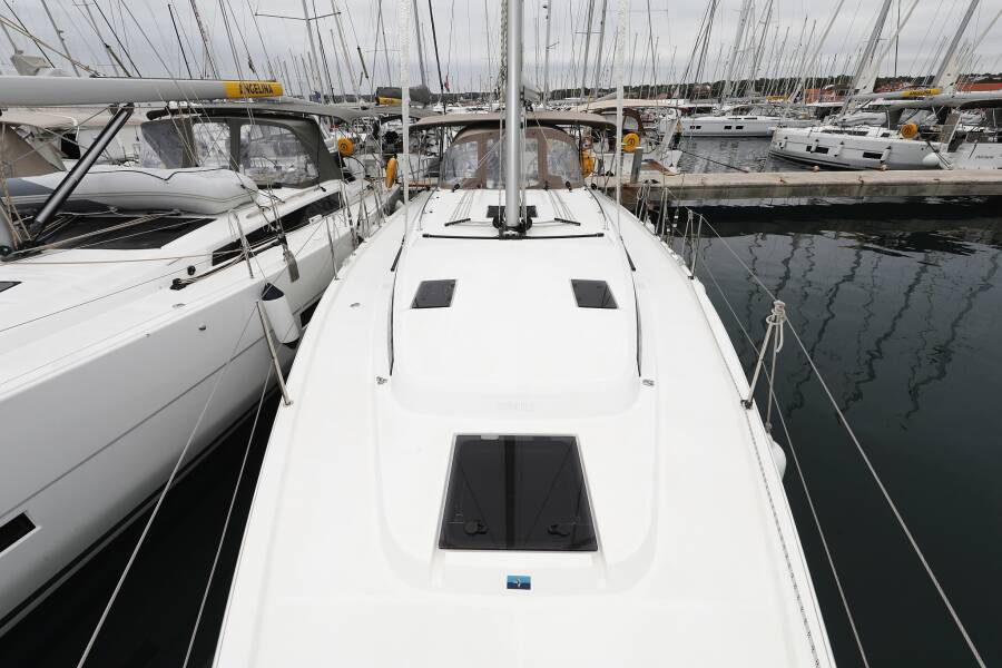 Bavaria C42