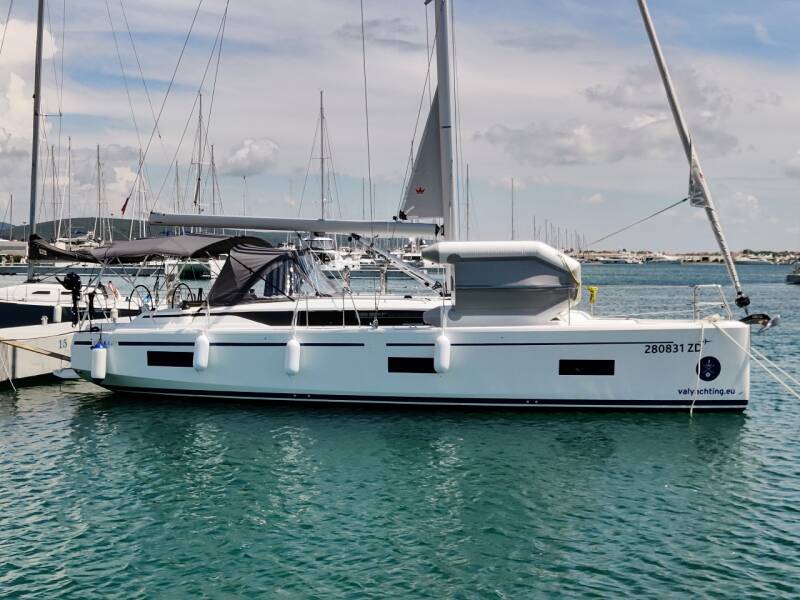 Bavaria C42