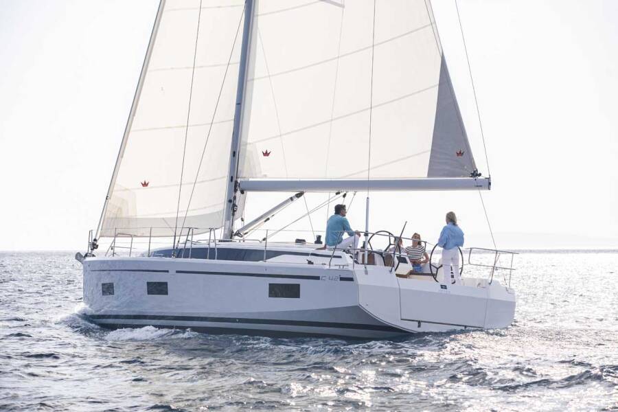 Bavaria C42