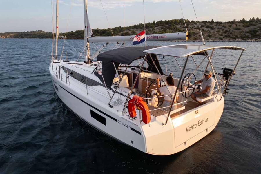 Bavaria C42