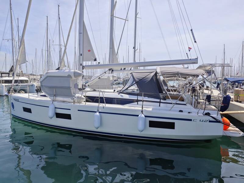 Bavaria C42