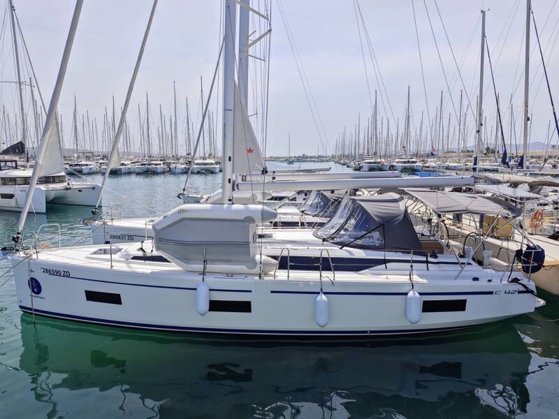 Bavaria C42