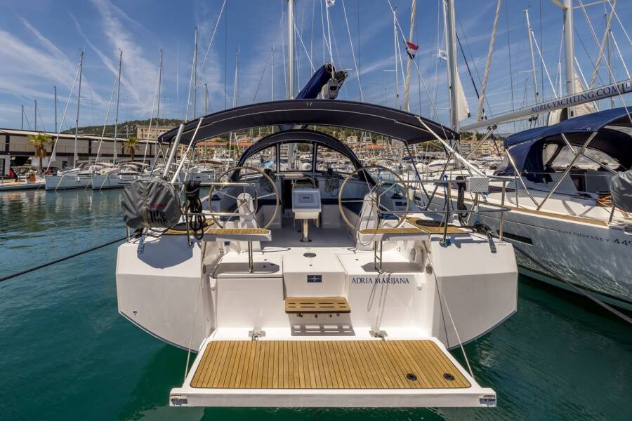 Bavaria C42