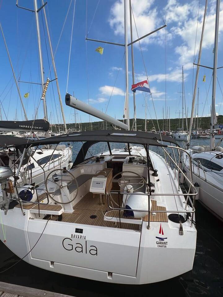 Bavaria C42