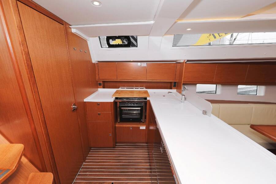 Bavaria C45 Holiday