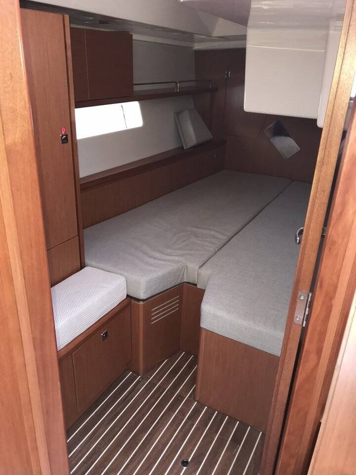 Bavaria C45 Style