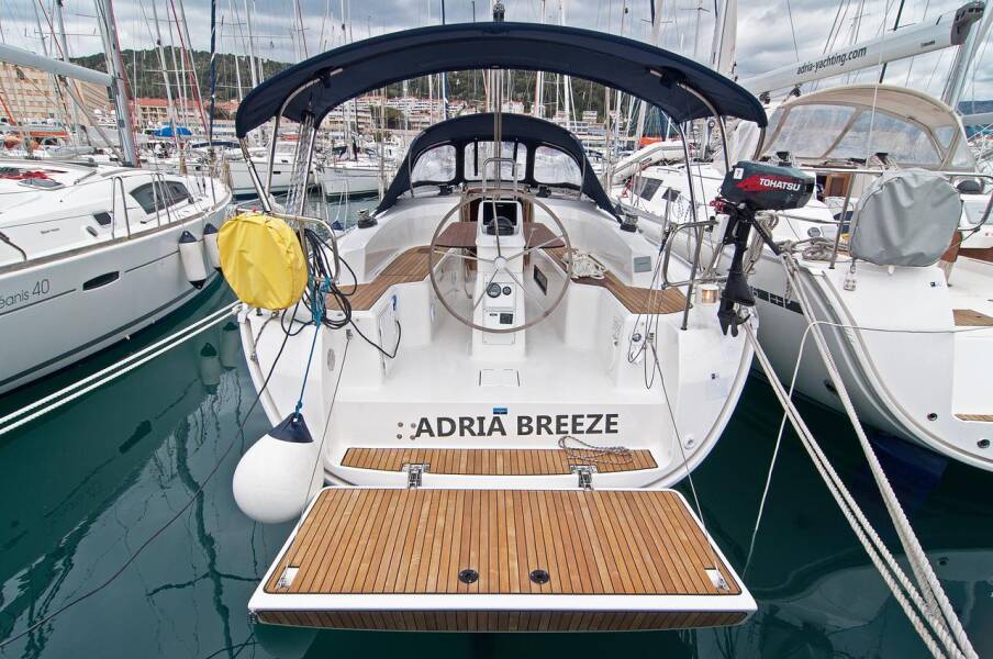 Bavaria Cruiser 33