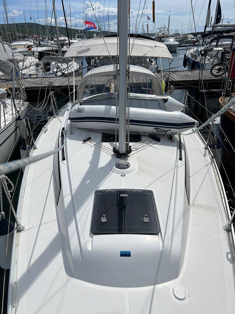 Bavaria Cruiser 33