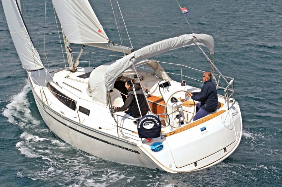 Bavaria Cruiser 33