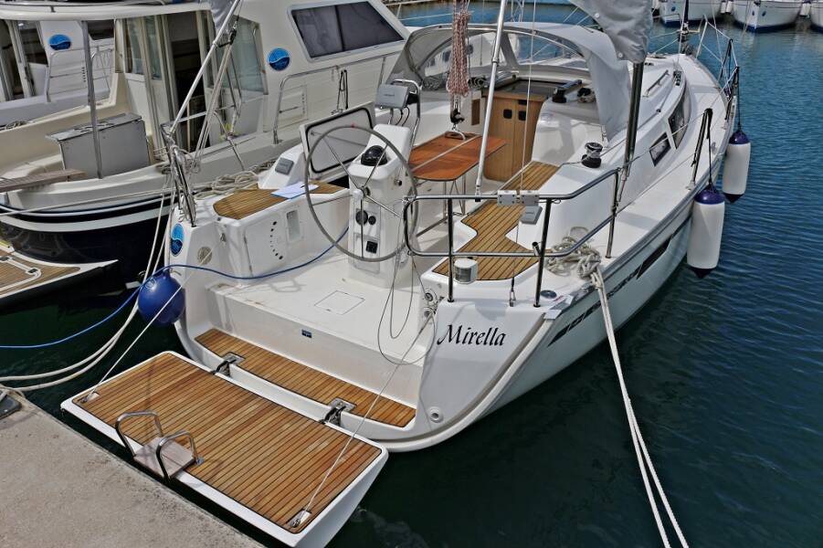 Bavaria Cruiser 33