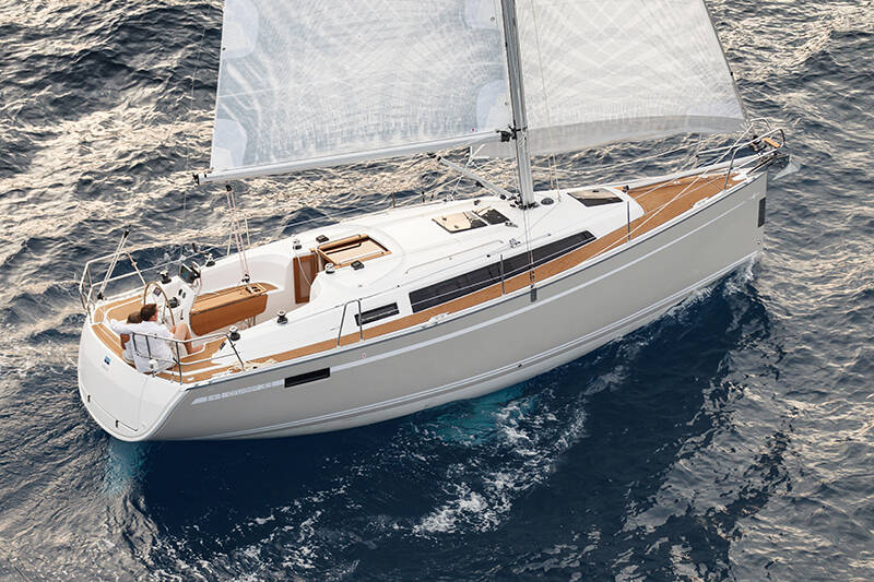 Bavaria Cruiser 33