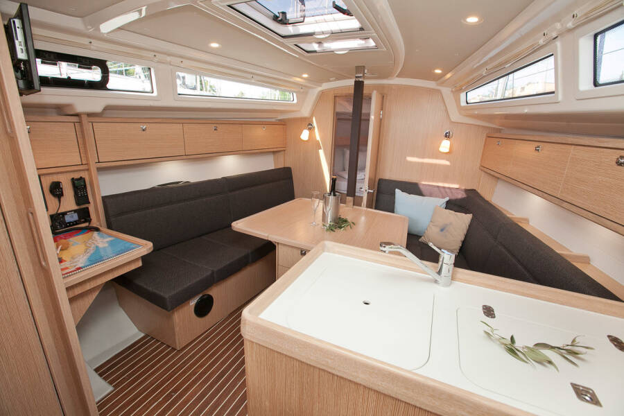 Bavaria Cruiser 34 Style