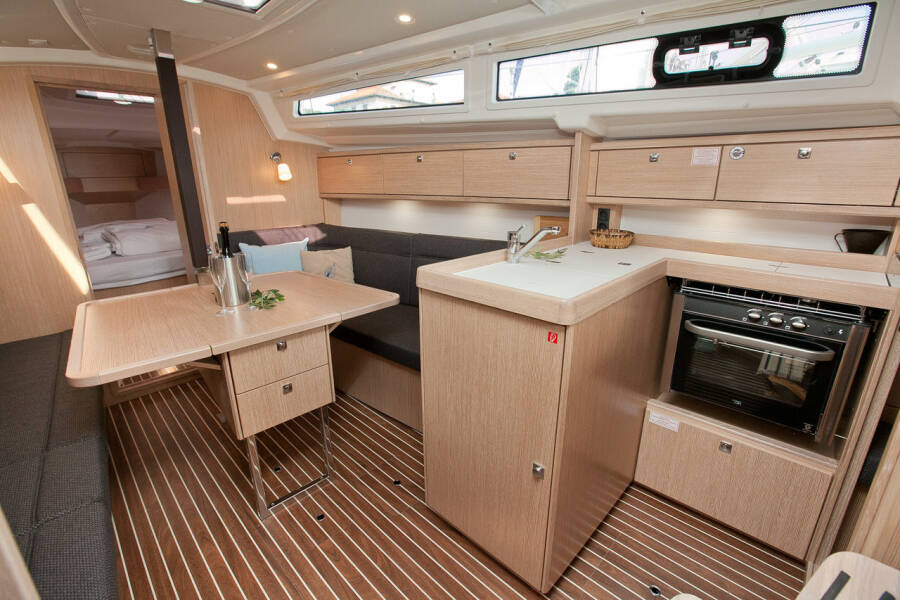 Bavaria Cruiser 34 Style