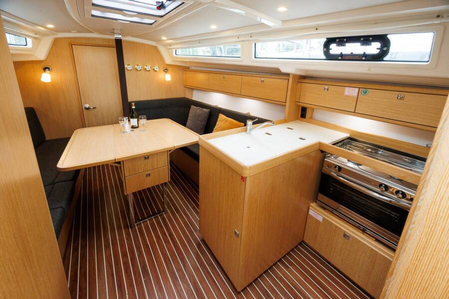 Bavaria Cruiser 34 Style