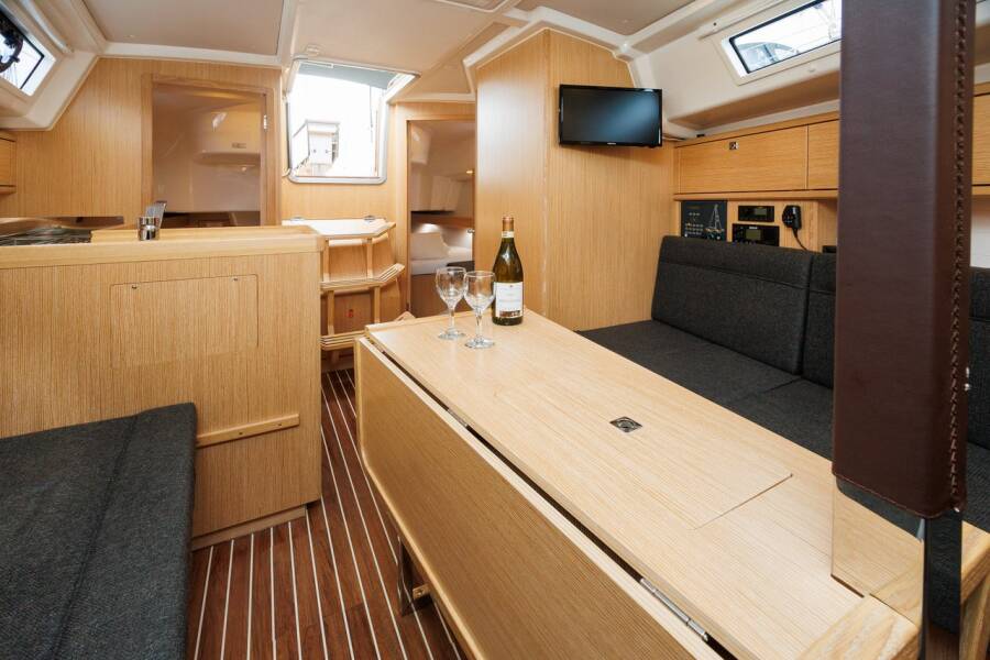 Bavaria Cruiser 34 Style