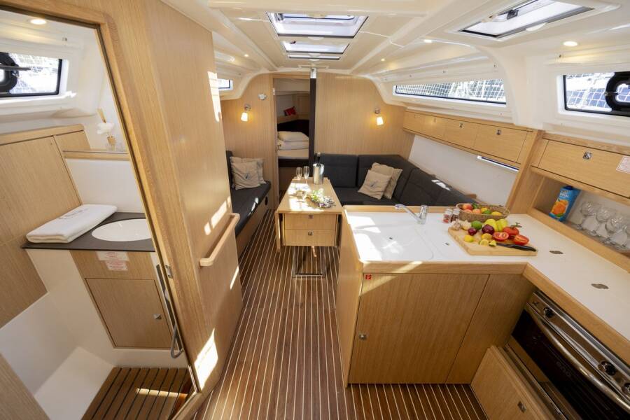 Bavaria Cruiser 37 Style