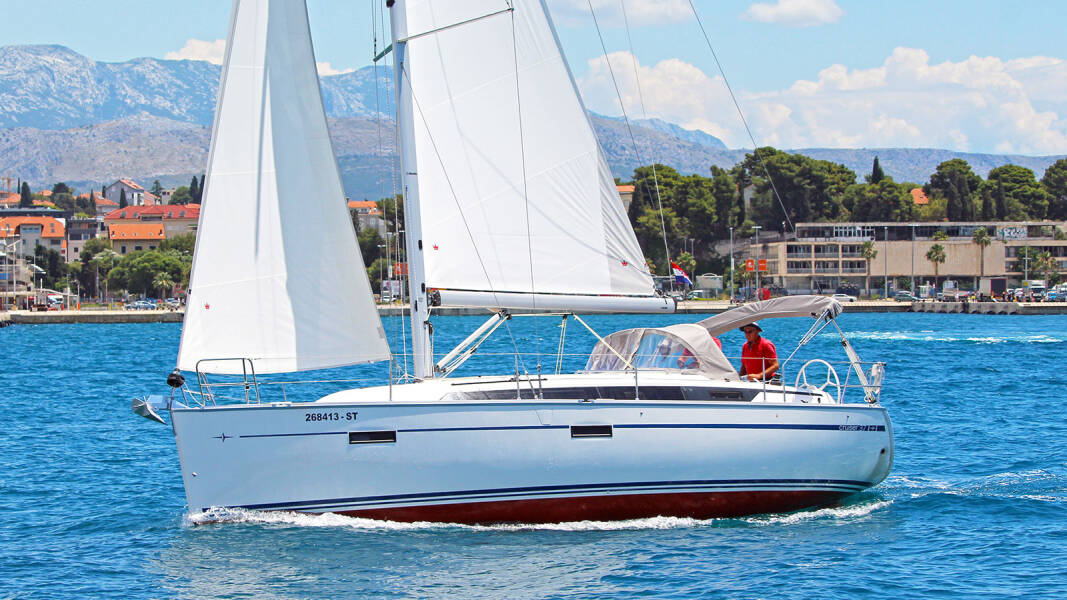 Bavaria Cruiser 37