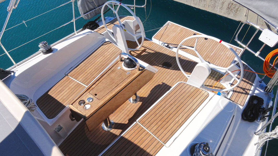 Bavaria Cruiser 37