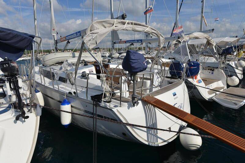 Bavaria Cruiser 37