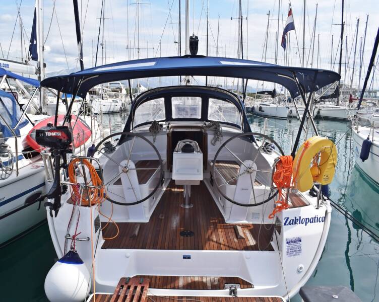 Bavaria Cruiser 37