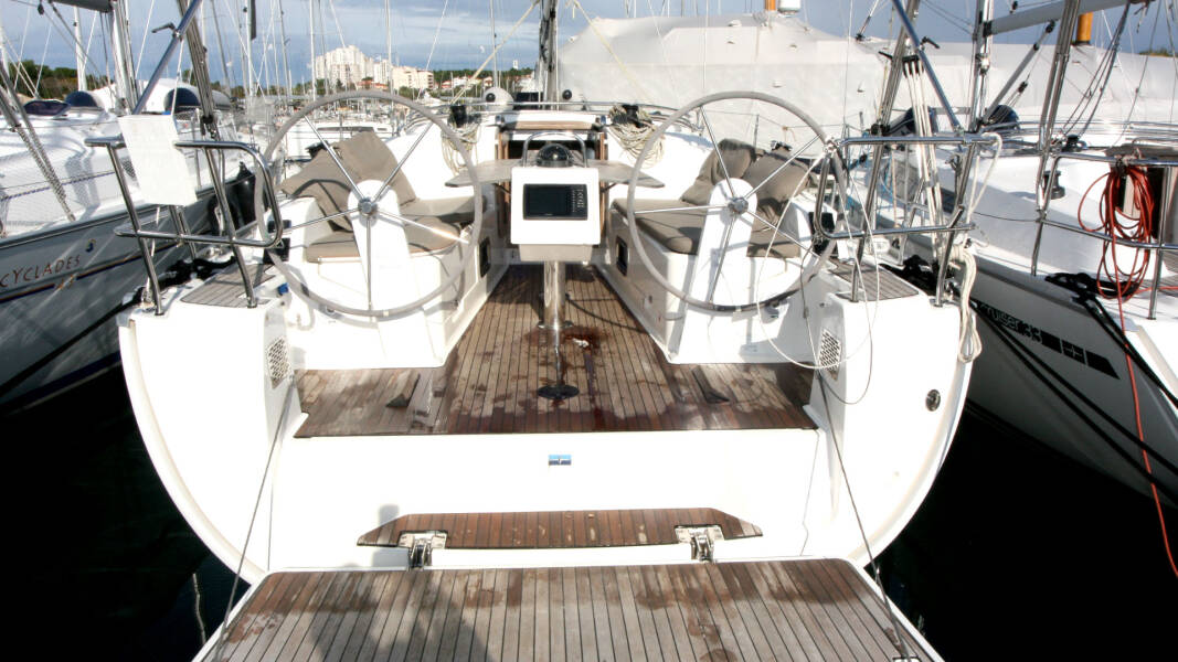 Bavaria Cruiser 37