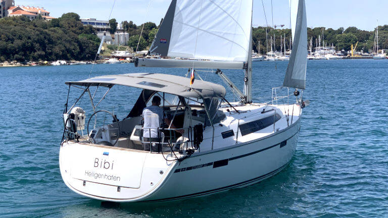 Bavaria Cruiser 37