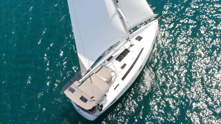 Bavaria Cruiser 37