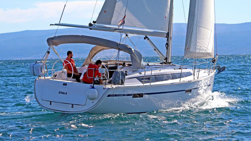 Bavaria Cruiser 37