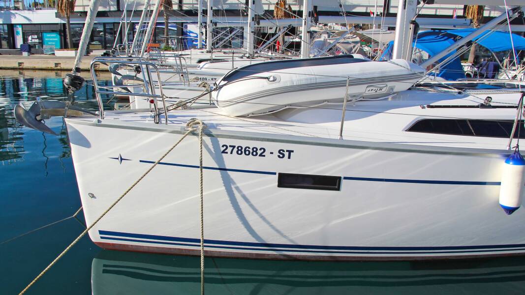 Bavaria Cruiser 37