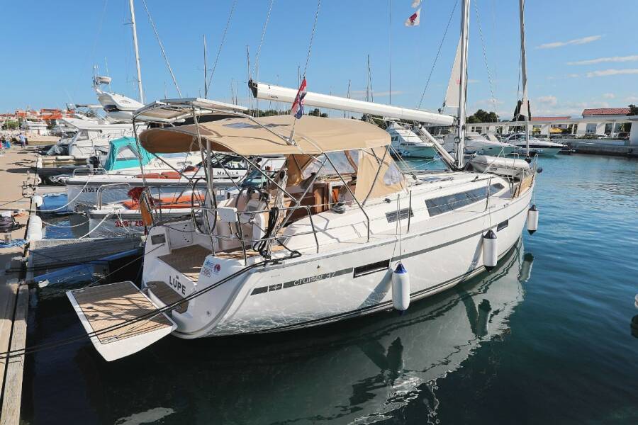 Bavaria Cruiser 37