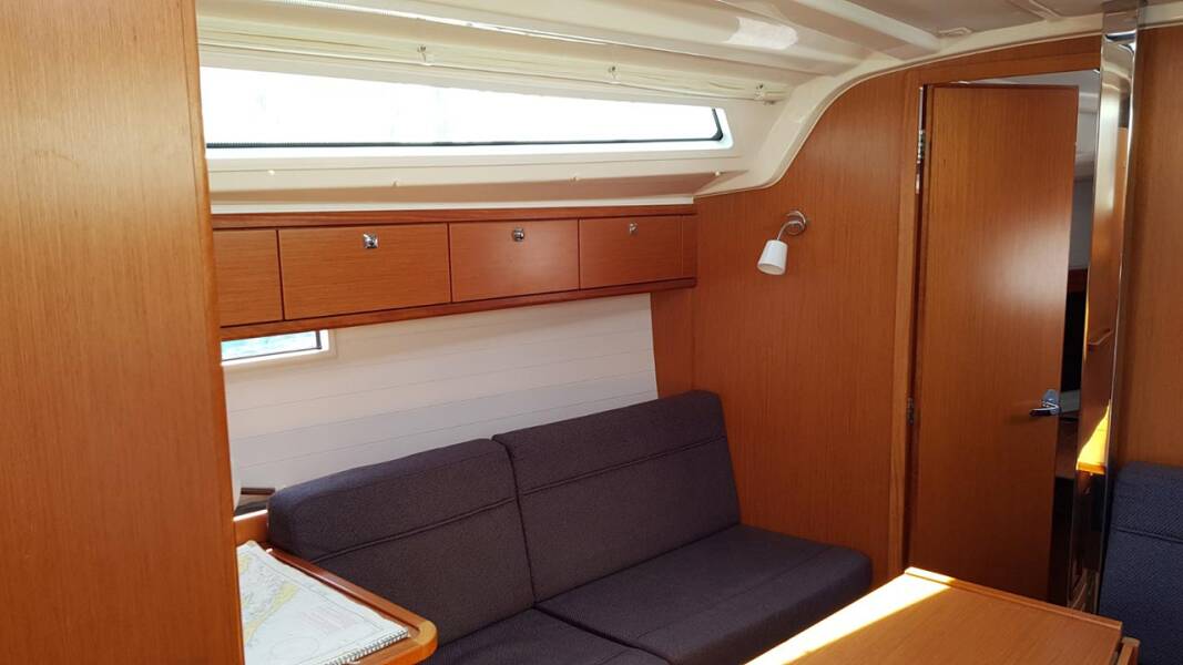 Bavaria Cruiser 37