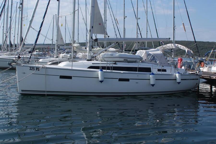 Bavaria Cruiser 37