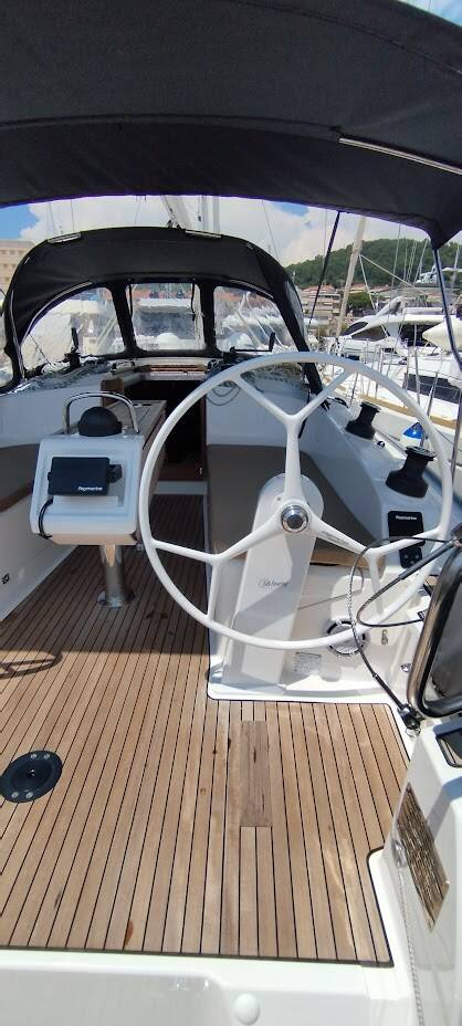 Bavaria Cruiser 37