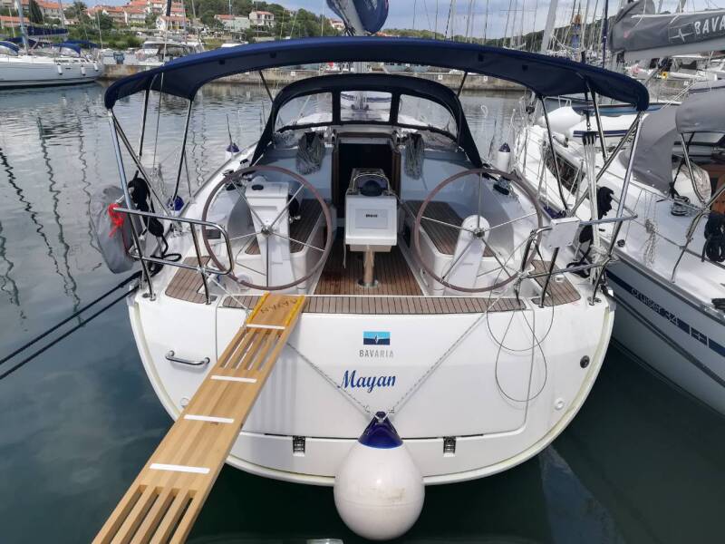 Bavaria Cruiser 37