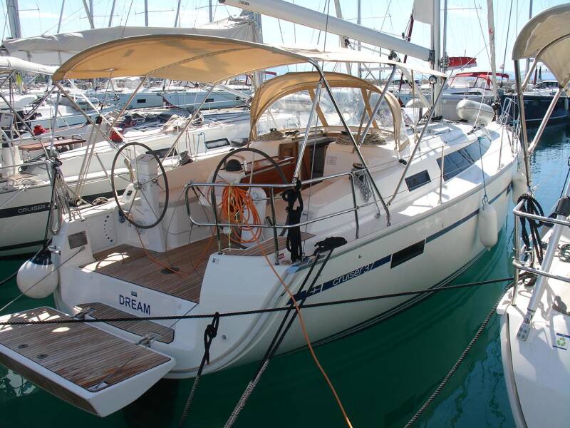 Bavaria Cruiser 37