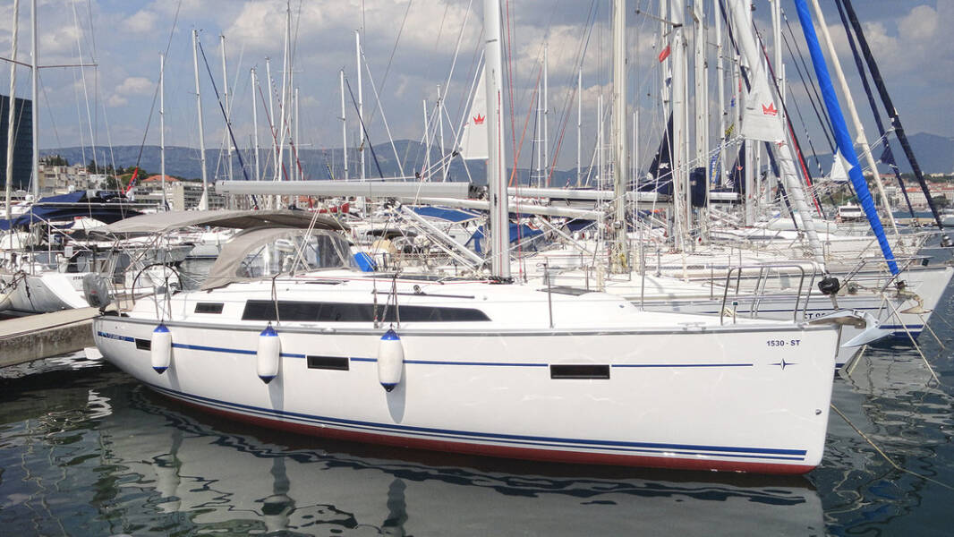 Bavaria Cruiser 37