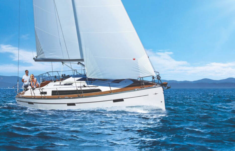 Bavaria Cruiser 37