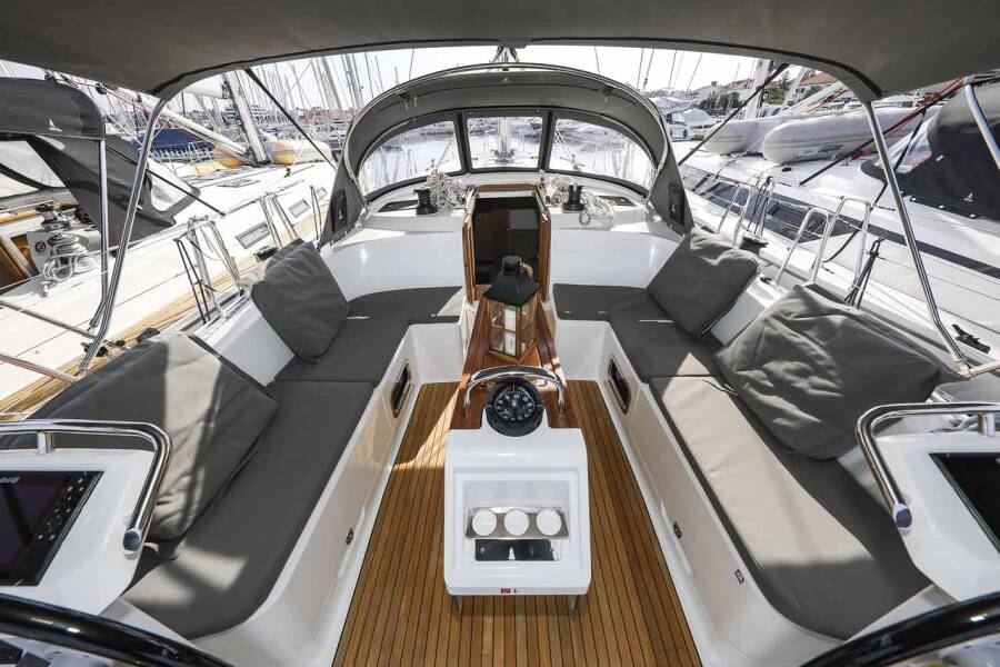 Bavaria Cruiser 46 Style