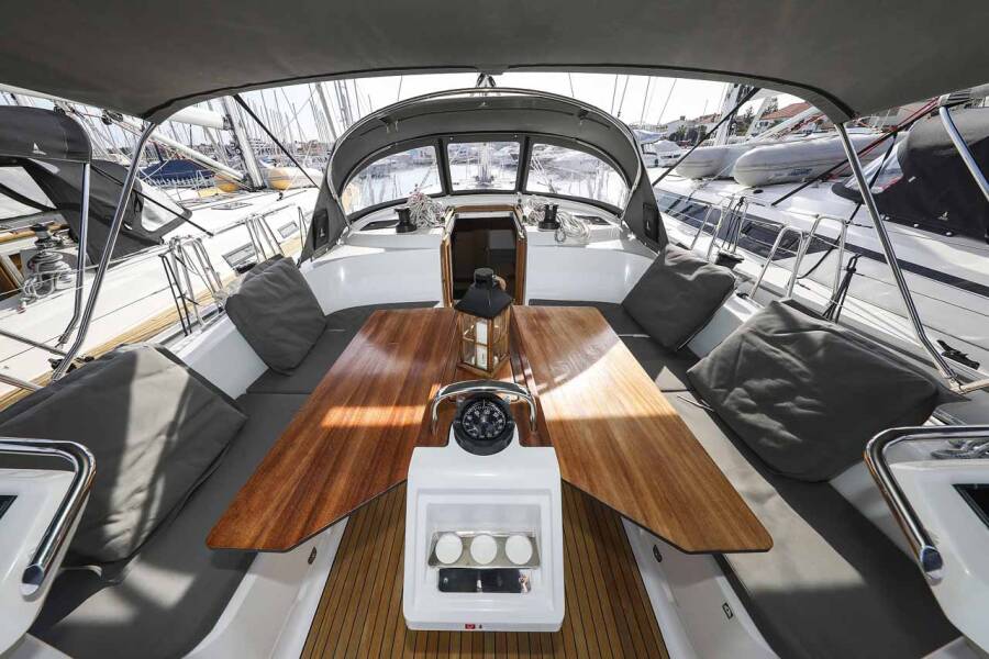 Bavaria Cruiser 46 Style