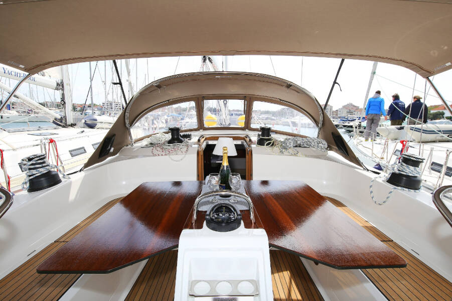 Bavaria Cruiser 51 Style