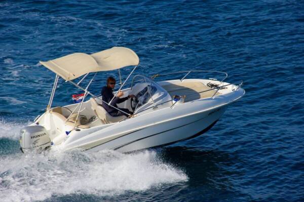 Beneteau 550