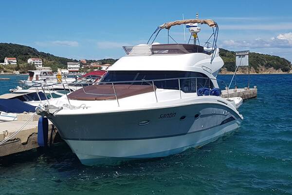 Beneteau Antares 42