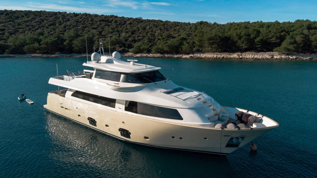 Custom Line Navetta 26