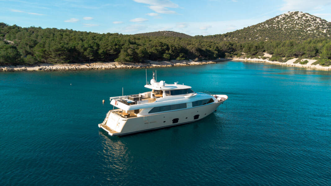 Custom Line Navetta 26