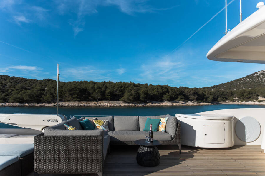 Custom Line Navetta 26