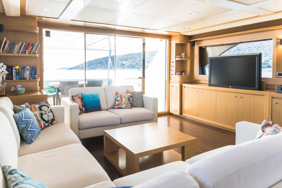 Custom Line Navetta 26